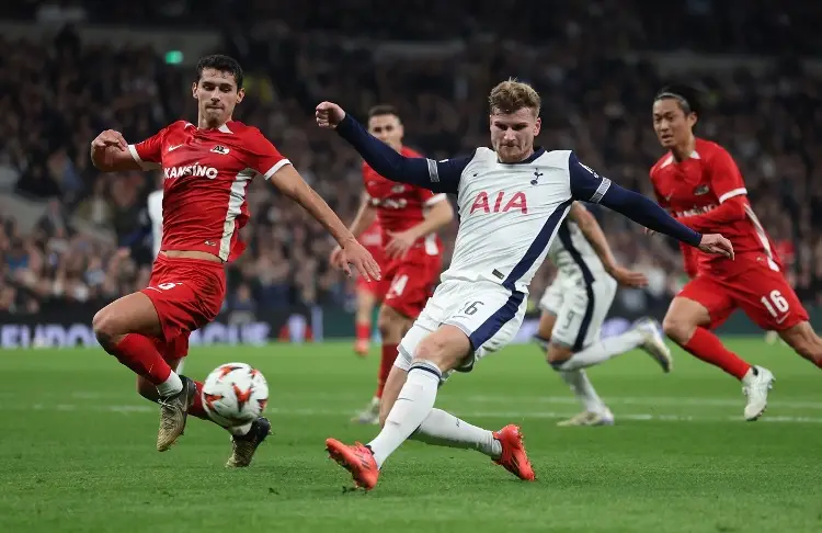 Tottenham sufre para ganar pero marcha con paso perfecto en la Europa League 