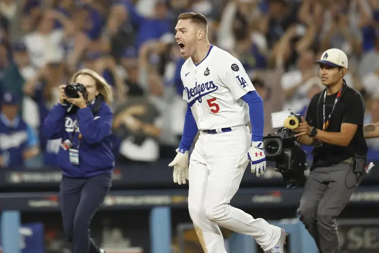 ¡En extra innings! Dodgers vence a Yankees en el Juego 1 de la Serie Mundial