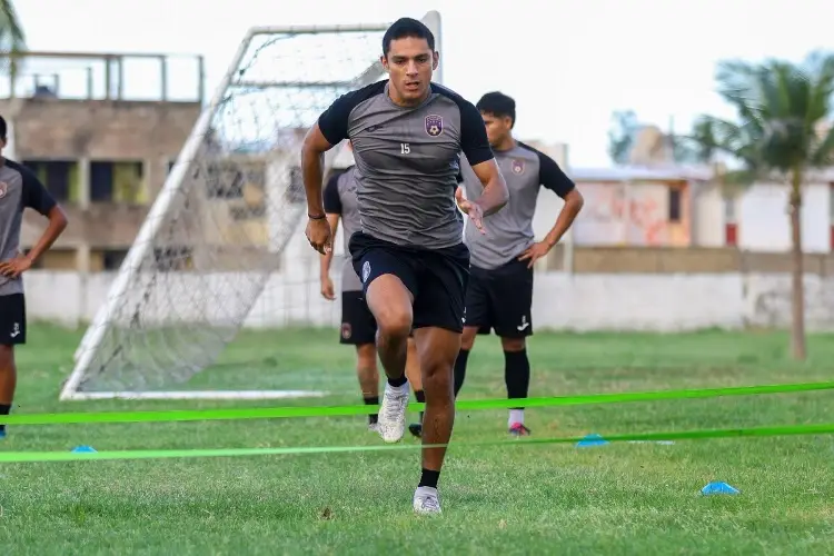 Racing de Veracruz se cura las heridas para visitar al Inter Playa del Carmen  