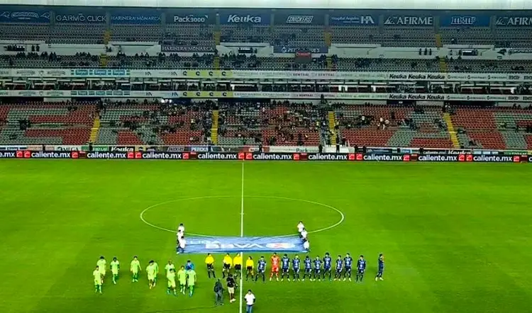 ¡Valientes los que fueron! Pésima entrada en el Querétaro vs FC Juárez