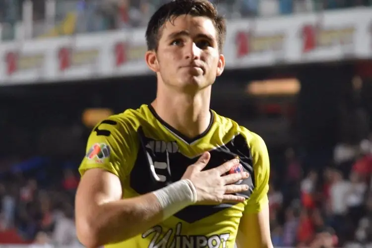 Sebastián Jurado celebra seis años de su debut en Primera División