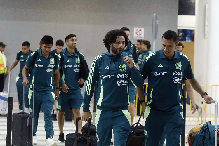 Selección Mexicana llega a Toluca pese a problemas