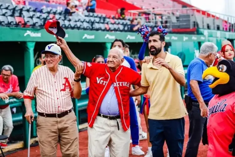 A sus 103 años, 'Charrascas' Ramírez recibirá el premio de la Superación Ciudadana