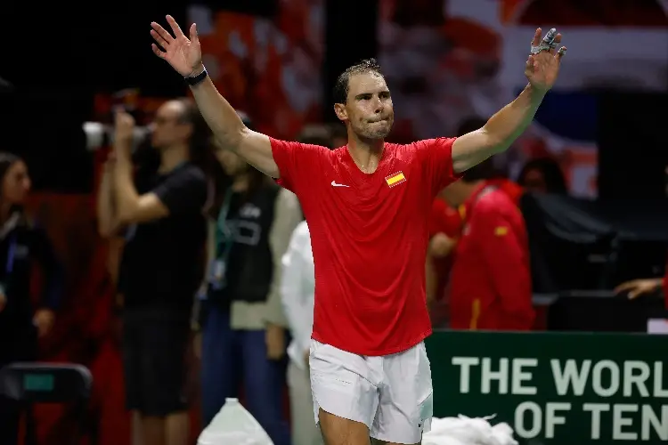 España se rinde ante Rafa Nadal tras su inminente retiro