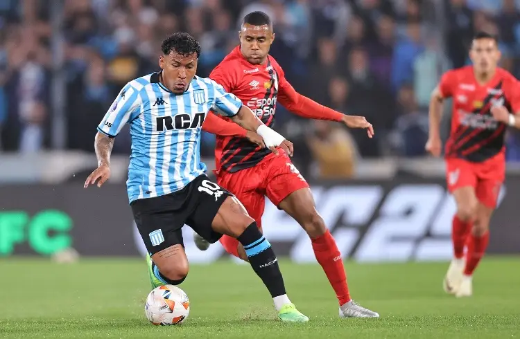 Roger Martínez y Racing están a un paso de conquistar la Copa Sudamericana 