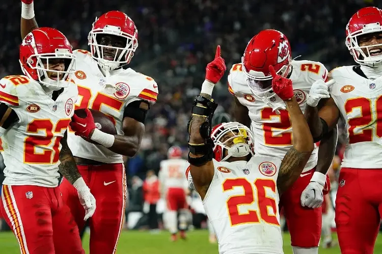 NFL: Kansas City regresa al camino del triunfo y se impone a Carolina 