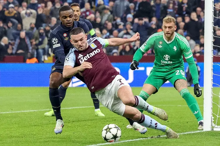 Un gol anulado frustra el triunfo del Aston Villa frente a la Juventus