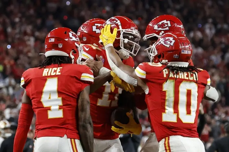 NFL: Kansas City Chiefs recupera a su corredor estelar Isiah Pacheco 