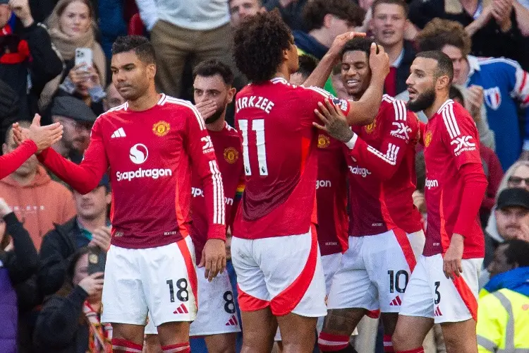 Manchester United se niega a portar colores de la bandera LGBT