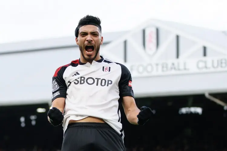 Raúl Jiménez le anota golazo al Arsenal en la Premier League (VIDEO)