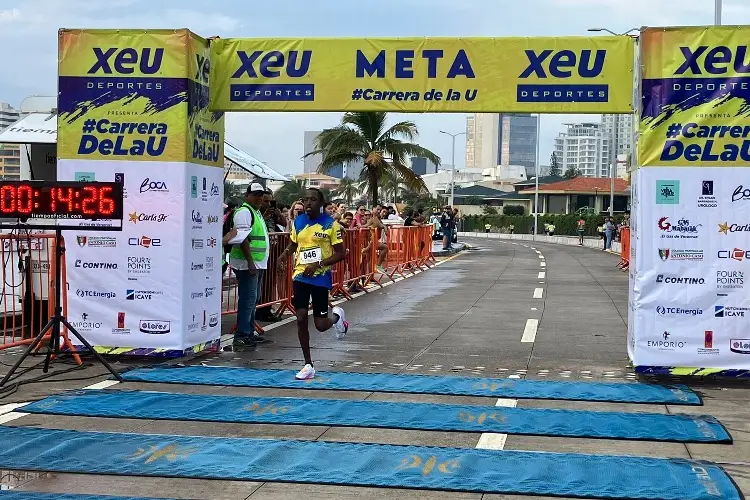 ¡Robert Gaitho Gititu se lleva la Carrera de la U!