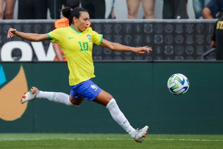 ¡Increíble! Marta es galardonada con el Premio Marta (VIDEO)