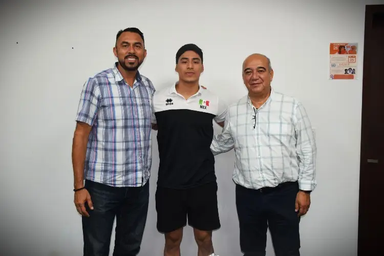 Jugador de voleibol internacional vuelve a vestir los colores de Veracruz