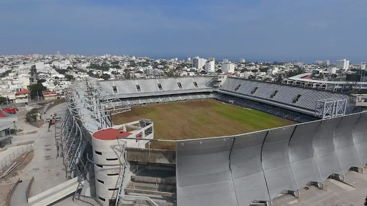 Así se ve el Pirata Fuente de Veracruz en Navidad (VIDEO)