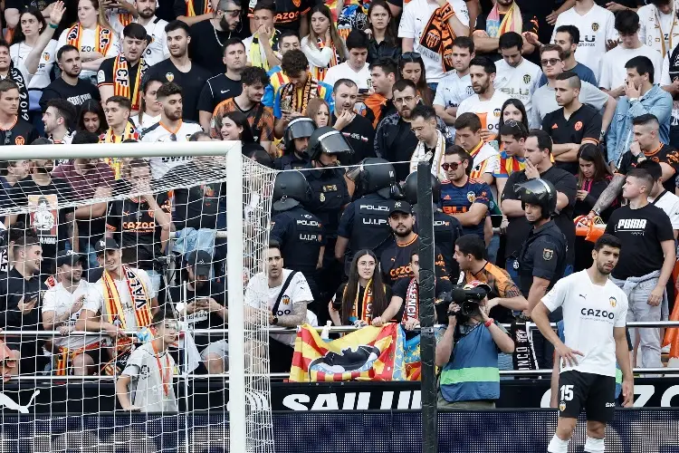 Afición del Valencia explota y buscan boicotear juego ante Real Madrid