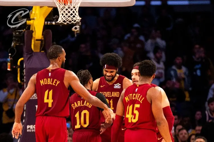 NBA: Cavs se hacen fuertes y vencen a los Lakers