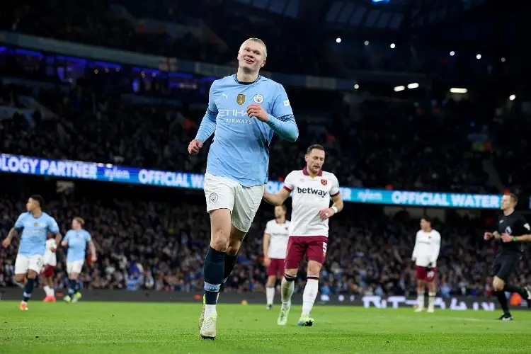 Edson Álvarez y West Ham son goleados por el Manchester City 