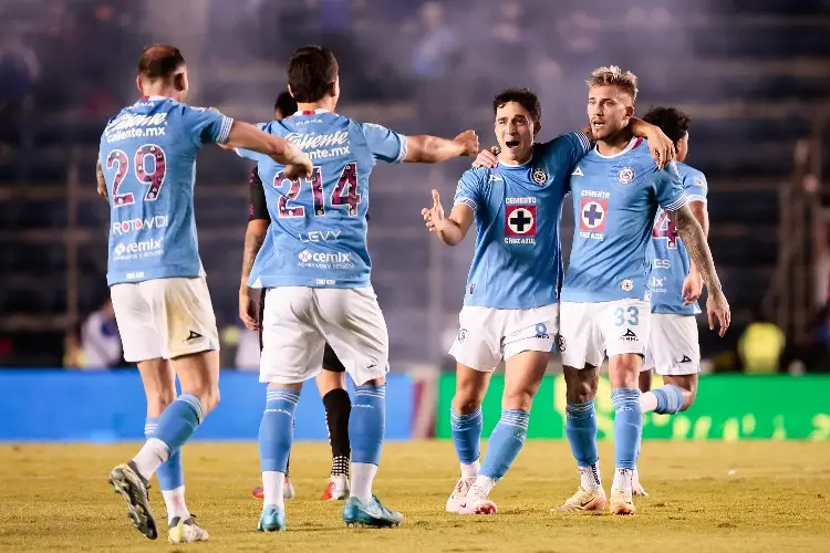 Oficial: Cruz Azul anuncia que jugará como local en el Estadio de Pumas