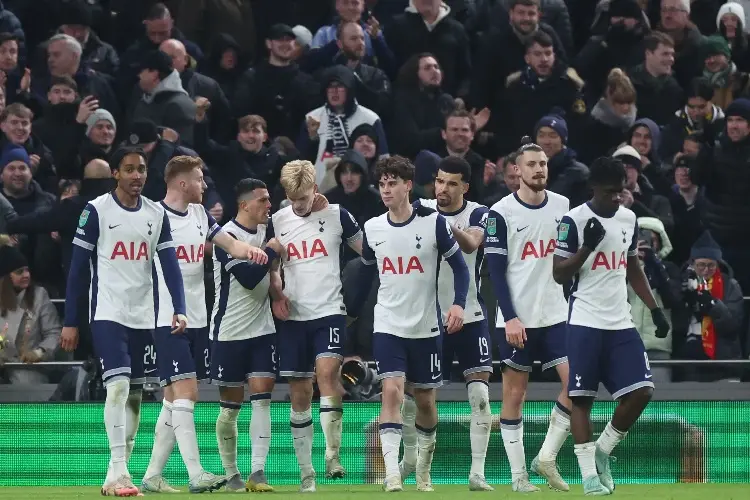 Tottenham toma ventaja ante Liverpool en la semifinal de la EFL Cup