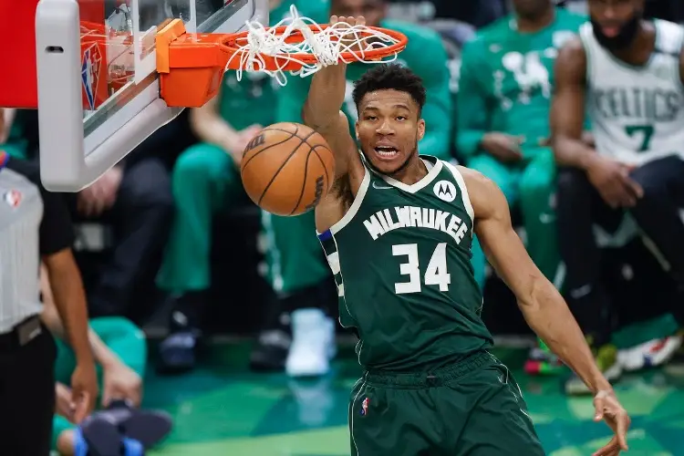 NBA: Antetokounmpo y Jokic lideran las votaciones para el All-Star Game 