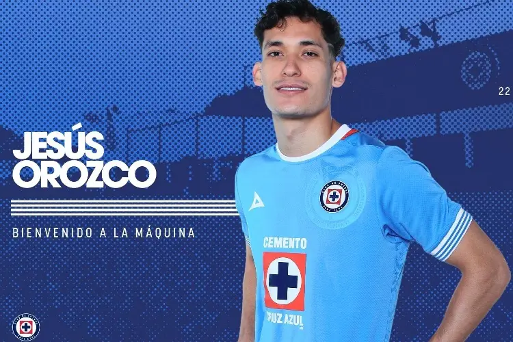 Cruz Azul hace oficial la llegada de Chiquete Orozco