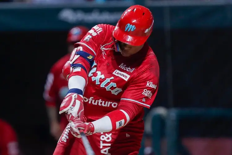 Robinson Canó se queda con los Diablos Rojos