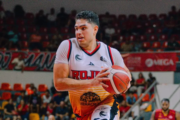 Elementos de Halcones Rojos, listos para jugar en Chihuahua