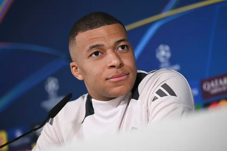 Mbappé le jura amor eterno a la Selección