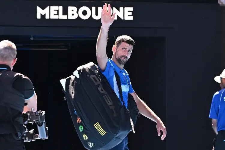 Djokovic abandona y no jugará Final en Australia y lo abuchean