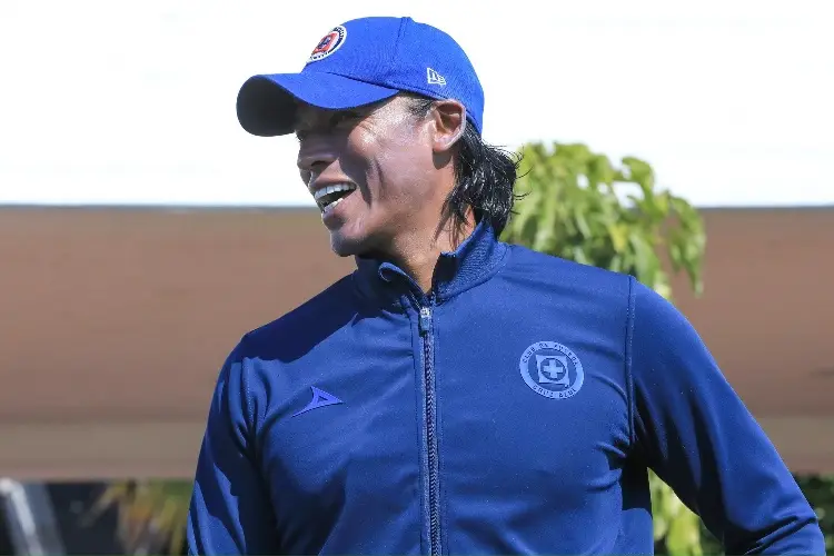 Joel Huiqui a dirigir a Cruz Azul vs Puebla