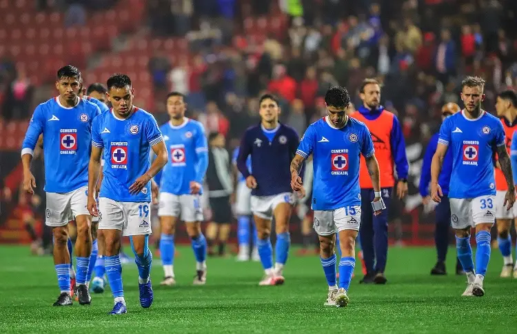 ¡El villano está en casa! Alguien en Cruz Azul ACEPTÓ la oferta del Porto por Anselmi 