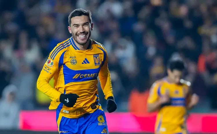 Tigres destroza a Xolos y le quita el liderato al América 