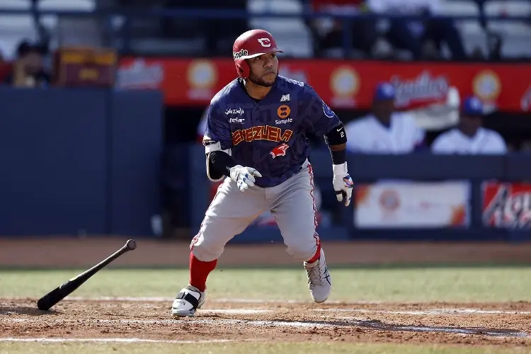 Venezuela le pega a Puerto Rico y gana su primer juego en la Serie del Caribe 