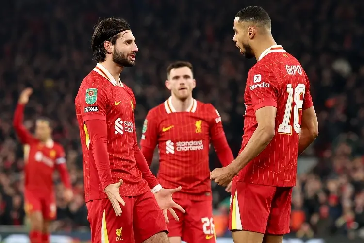 Liverpool a la Final de la Carabao Cup tras golear a Tottenham 