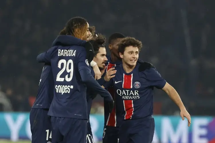 PSG gana y se enfila a otro título en Francia 