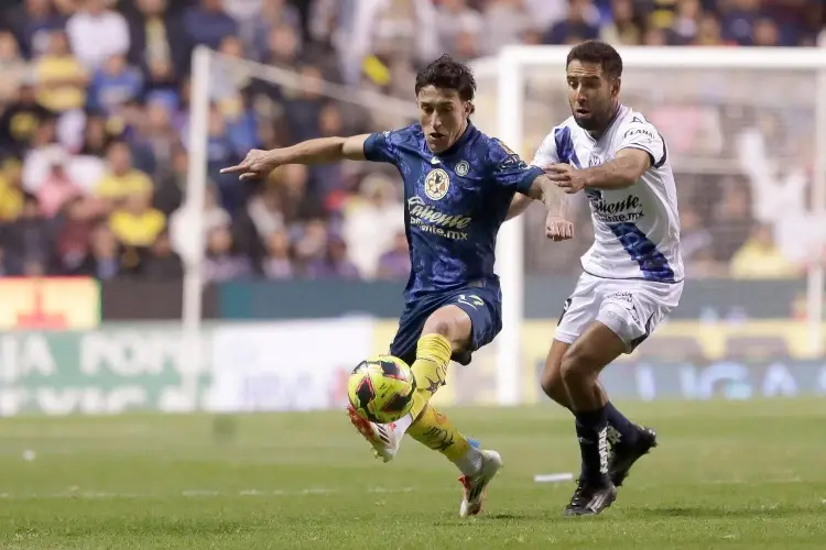 América vence a Puebla y recupera el liderato 