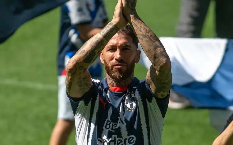 ¡Hasta con caballos! Así fue la presentación de Sergio Ramos con Rayados (VIDEOS)