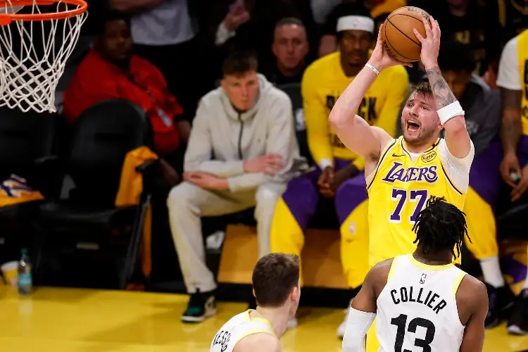 NBA: Luka Doncic ya se estrenó con los Lakers