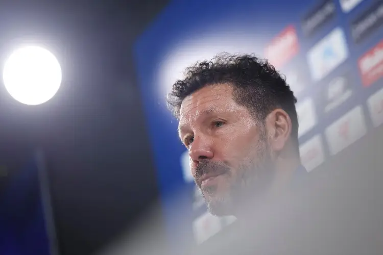 Simeone se desvive ante el Barcelona