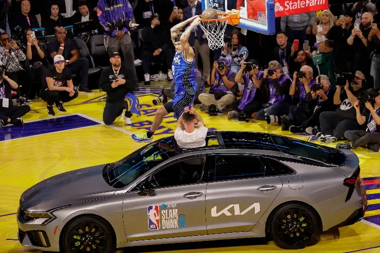 NBA: Mac McClung hace historia en el concurso de mates del All-Star