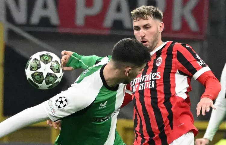 Esto dijo Santiago Giménez tras la eliminación del AC Milan en la Champions League