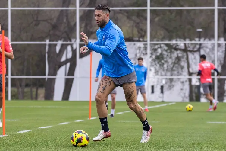 Sergio Ramos listo y va como titular