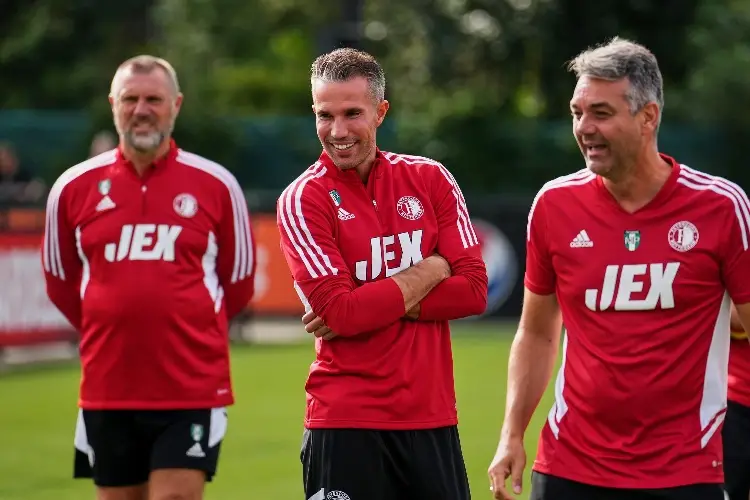 Robin Van Persie, nuevo DT del Feyenoord