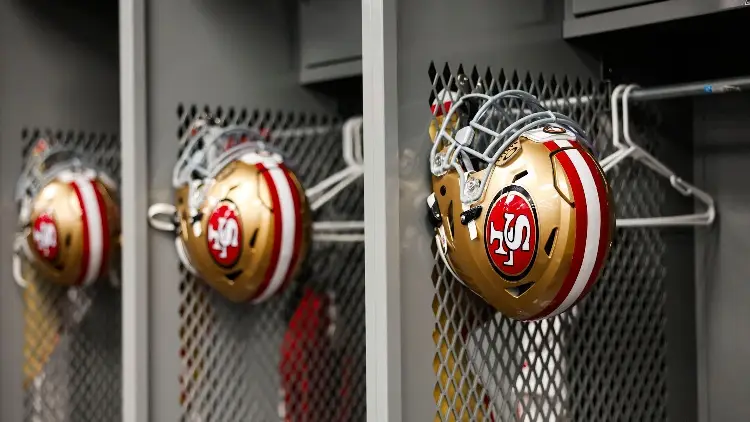 49ers de la NFL van a comprar un equipo de futbol 