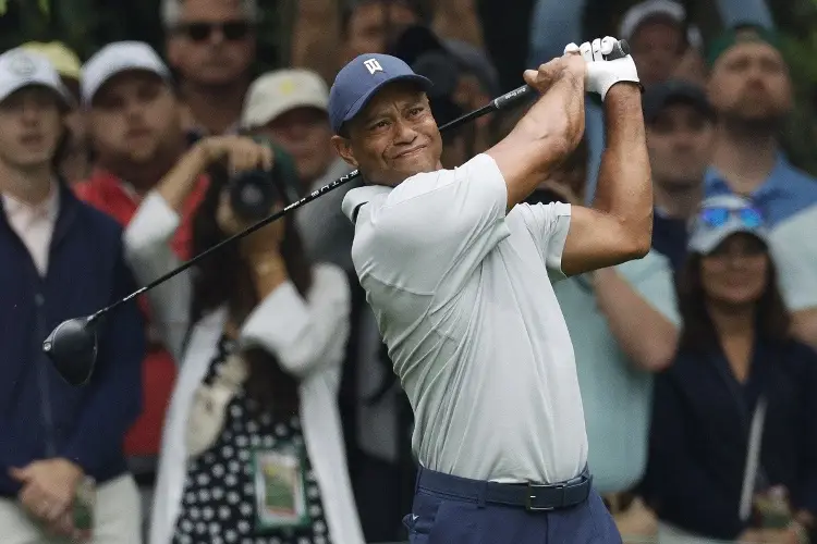 ¡TERRIBLE! Tiger Woods se rompe el tendón de Aquiles