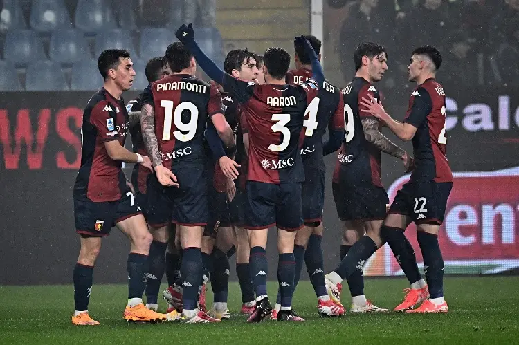 Johan Vásquez y Genoa consiguen valioso triunfo en la Serie A 