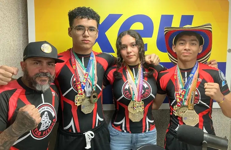 Veracruzanos regresan con medallas tras el Open Continental de Artes Marciales Mixtas 