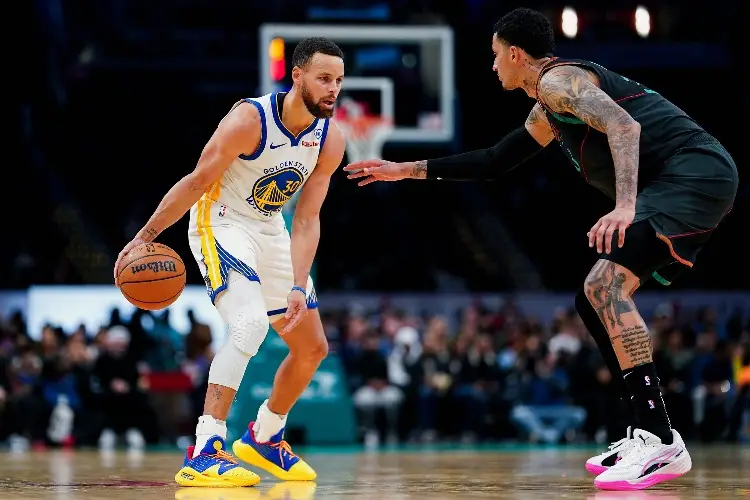 NBA: Los Warriors prolongan su vuelo