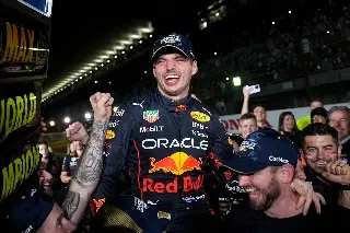Imagen Verstappen desde la Pole Position en Mónaco, 'Checo' en el último lugar