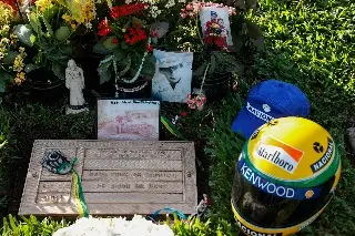  Miles de brasileños recuerdan a Ayrton Senna